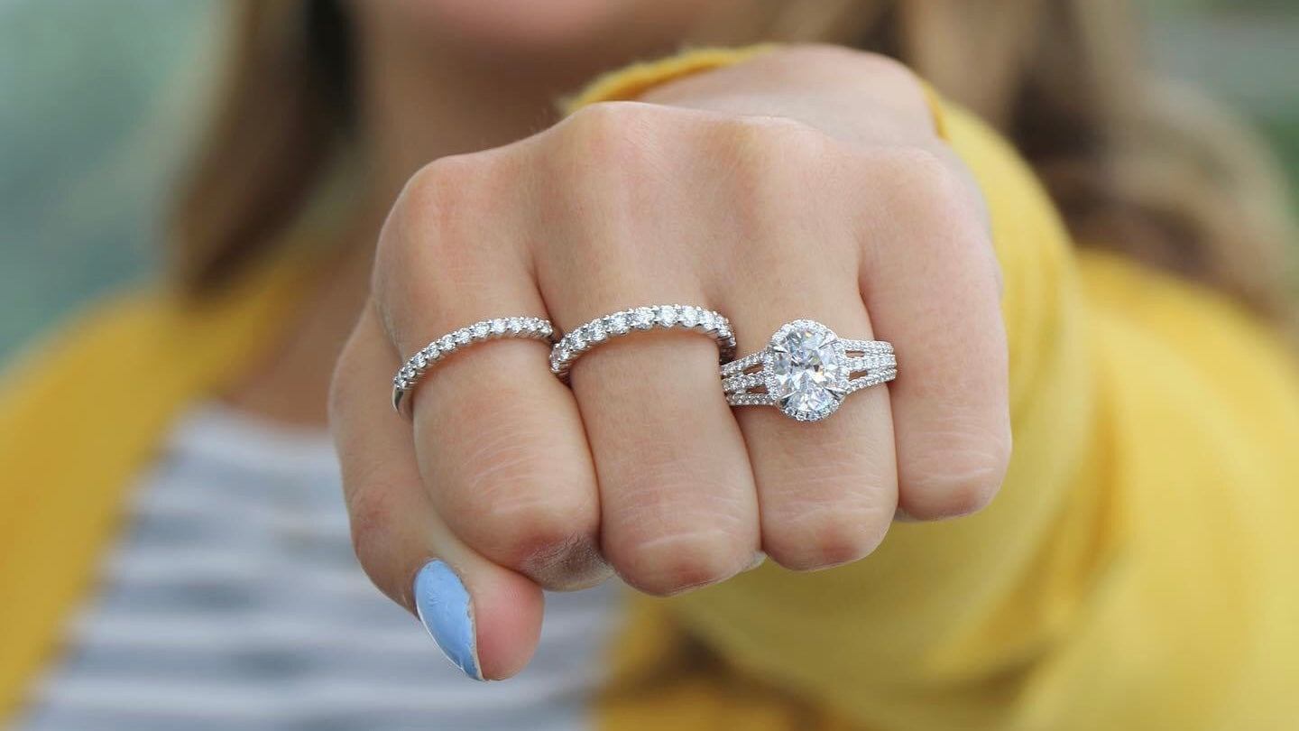 Oval Cut Diamond Buying Guide