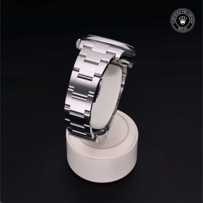 Rolex Oyster Perpetual Date - 116000