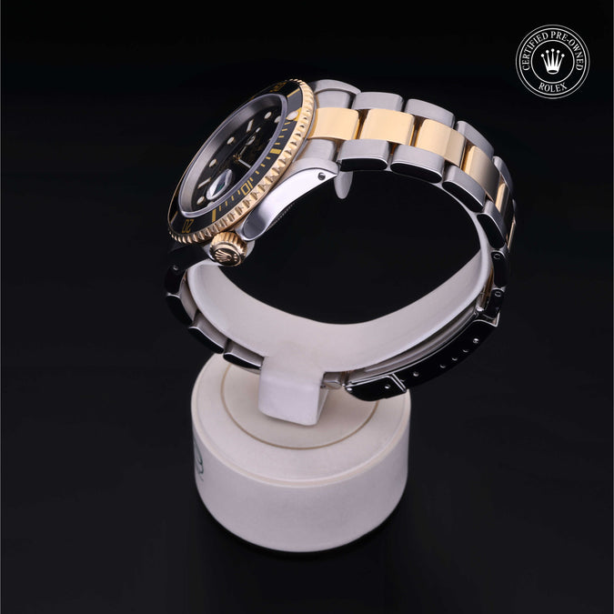 Submariner Date - 16613LN