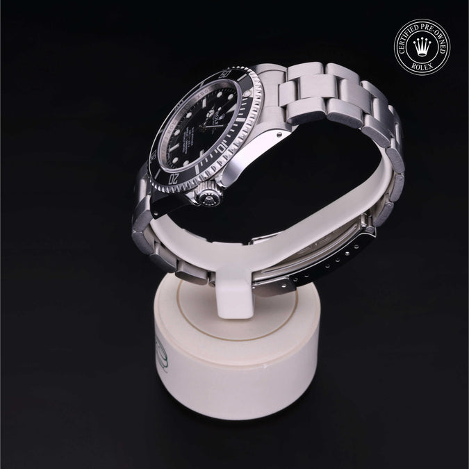 Oyster Perpetual  Submariner - 14060M